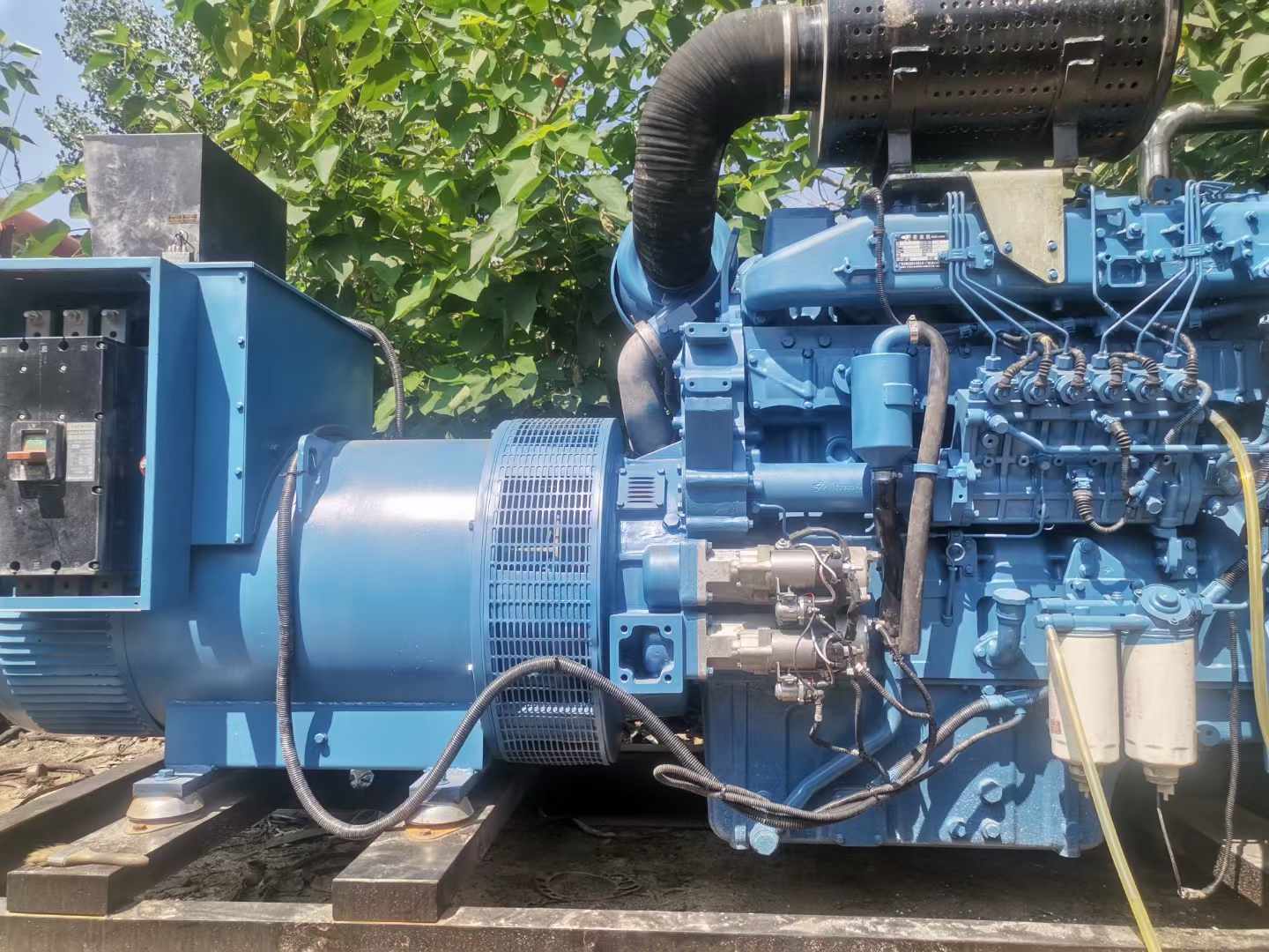 宁江详细说明降低 800kW 柴油发电机输出电流波动的方法