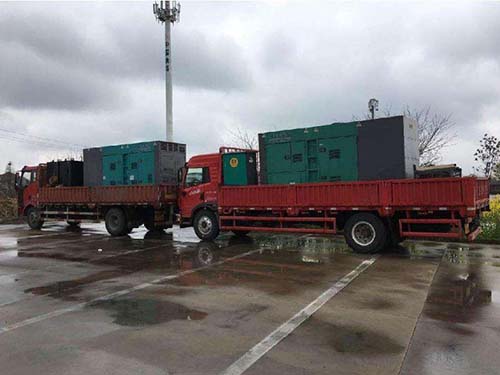 宁江涂抹密封胶后，需要等待多长时间才能安装水冷式机油散热器密封件？